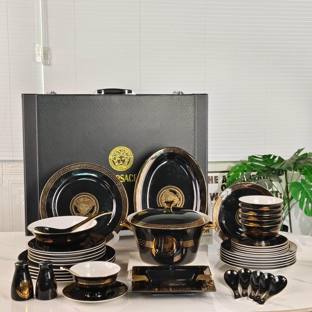Royal Tableware/Dinnerware