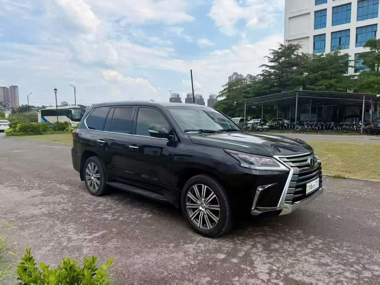 🚘🔥 2017 Lexus LX 570 Luxury Edition
