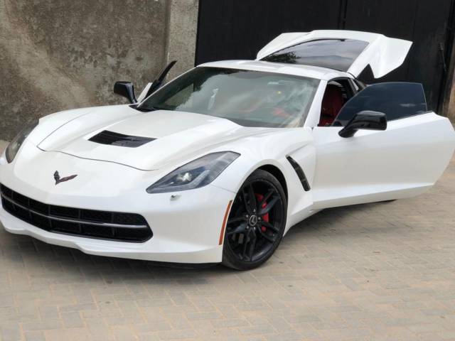 CHEVROLET CORVETTE STINGRAY