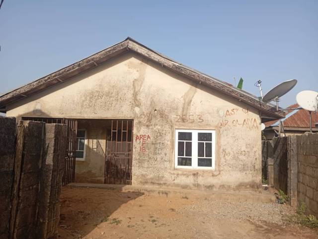 Standard 2Bdr Flat  Yet To Be Properly Completed At Kuje - Call 08054730123