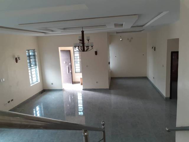 5 Bedroom Duplex With Exquisite Finishing - Call 07034145281