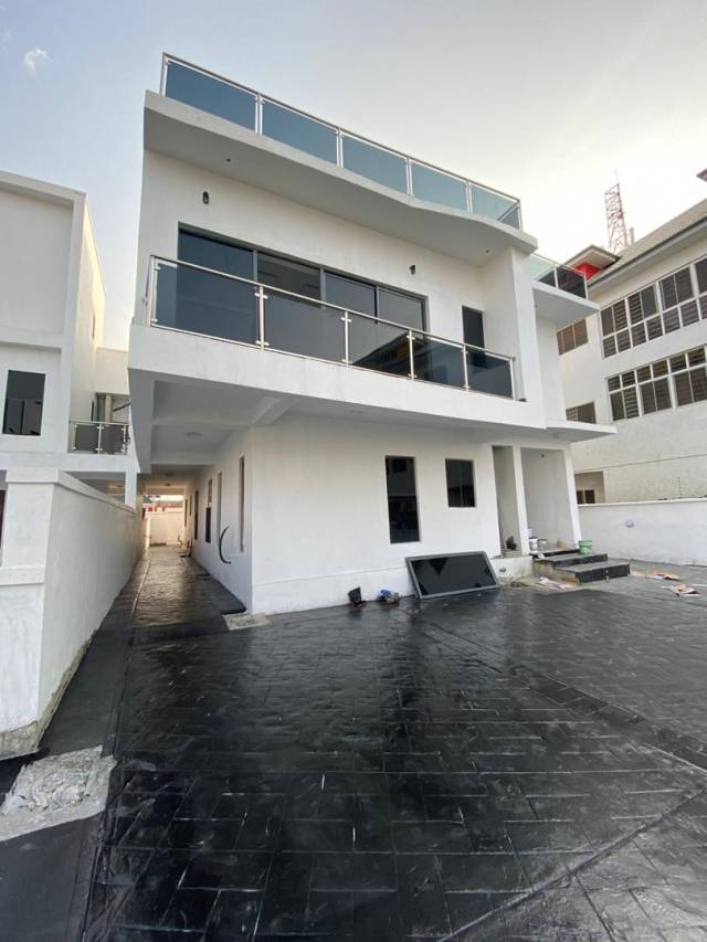 5 Bdr Fully Detached Duplex For Sale At Lekki  - Call 07056001917