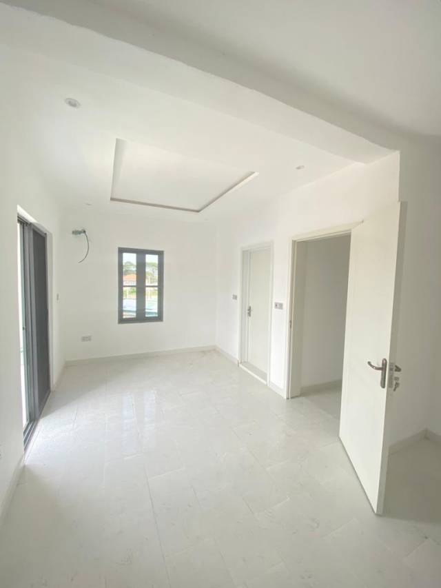 2 And 3 BDR APT AT LEKKI WITH COMMUNAL POOL - Call 08109602600