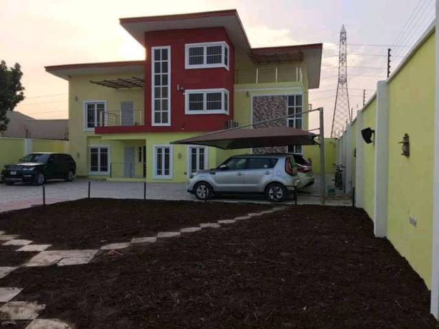 5 Bdr Fully Furnished Detached Duplex At Magboro - CALL 07063513830