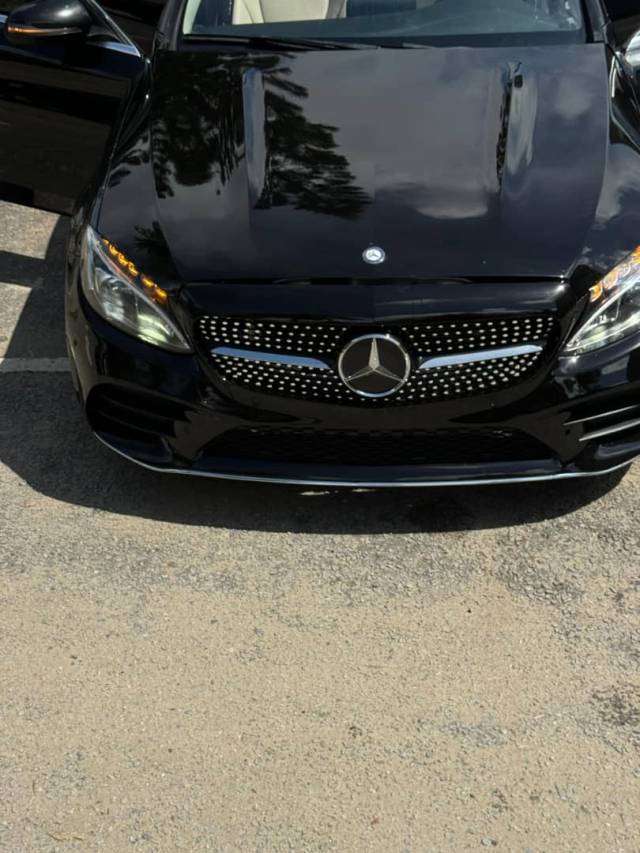 C300 Mercedes Benz 2016 With Panoramic Roof.